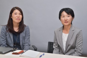 サンディスク株式会社　長谷川史子氏（左）、羽田野恵美氏（右）